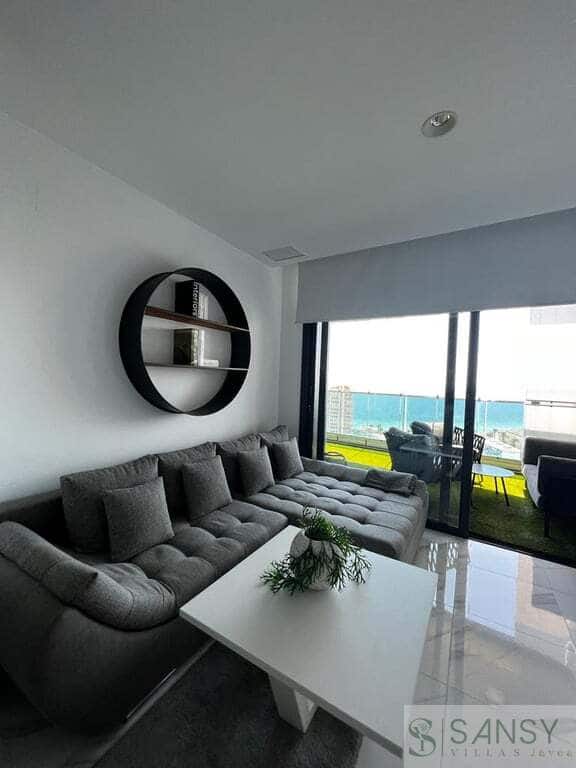 Apartamento de 2 habitaciones en Benidorm en venta con piscina garaje - 710.000 € (Ref: 9972452)