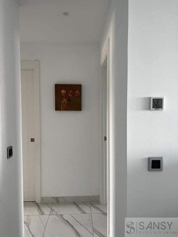 Apartamento de 2 habitaciones en Benidorm en venta con piscina garaje - 710.000 € (Ref: 9972452)