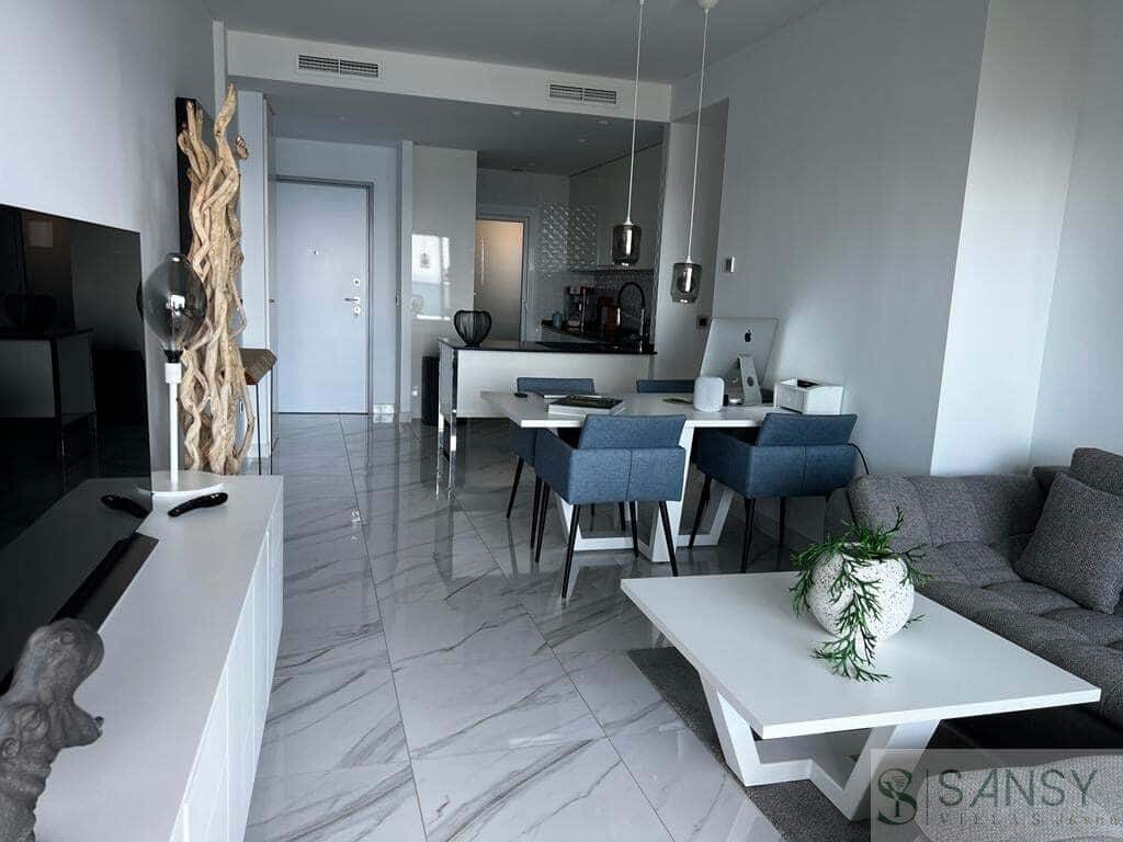 Apartamento de 2 habitaciones en Benidorm en venta con piscina garaje - 710.000 € (Ref: 9972452)