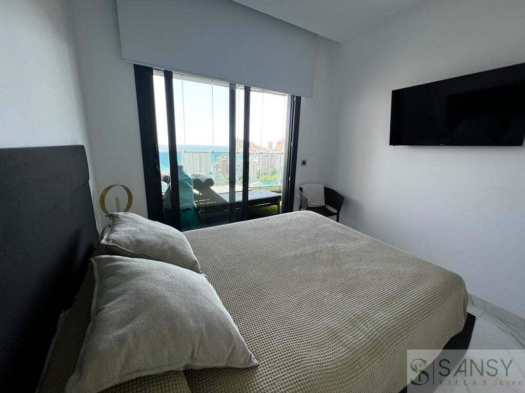 Apartamento de 2 habitaciones en Benidorm en venta con piscina garaje - 710.000 € (Ref: 9972452)