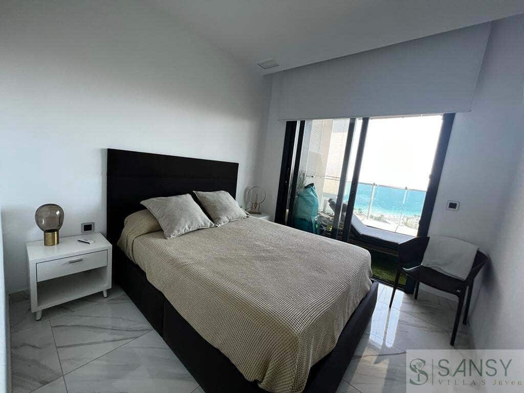 Apartamento de 2 habitaciones en Benidorm en venta con piscina garaje - 710.000 € (Ref: 9972452)