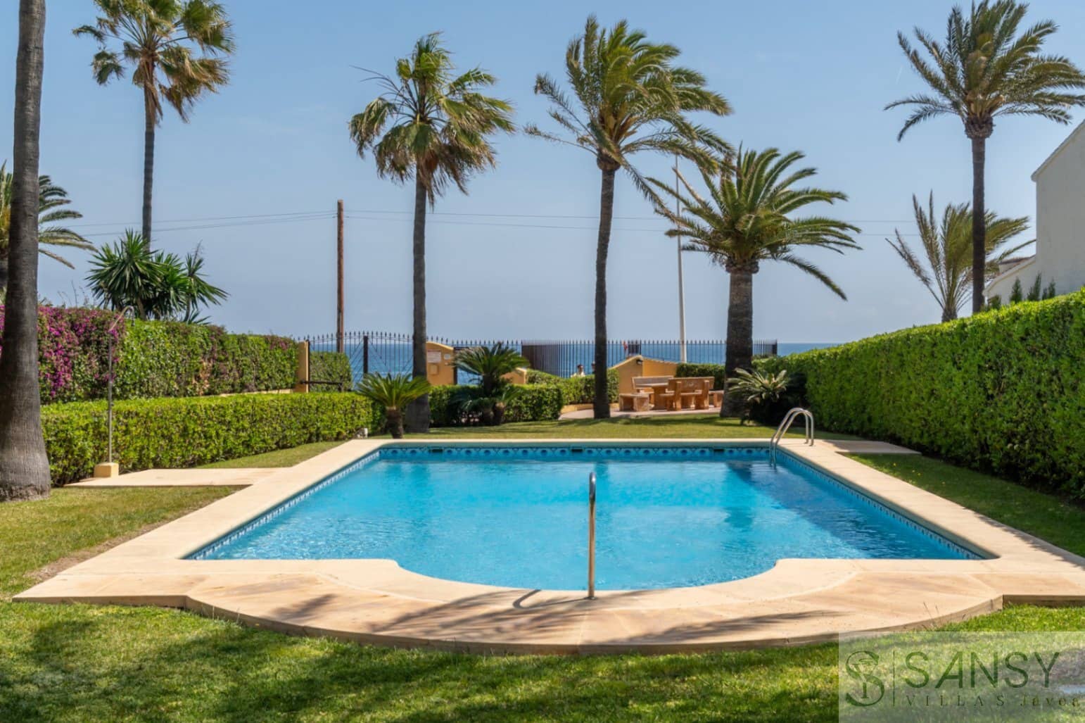 1 soveværelse Lejlighed til salg i Javea / Xabia med swimmingpool - € 360.000 (Ref: 9978073)