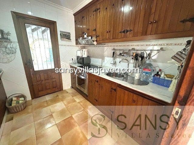 2 makuuhuone Huvila vuokrattavana paikassa Javea / Xabia mukana 
autotalli - 1 700 € (Ref: 9986218)