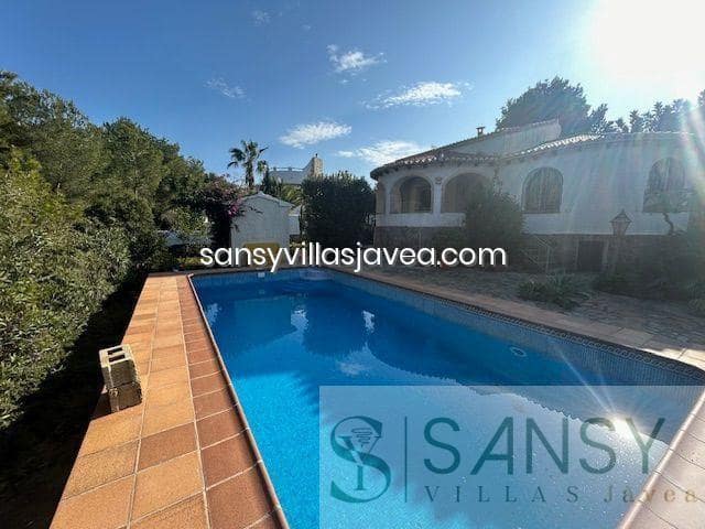 2 makuuhuone Huvila vuokrattavana paikassa Javea / Xabia mukana 
autotalli - 1 700 € (Ref: 9986218)