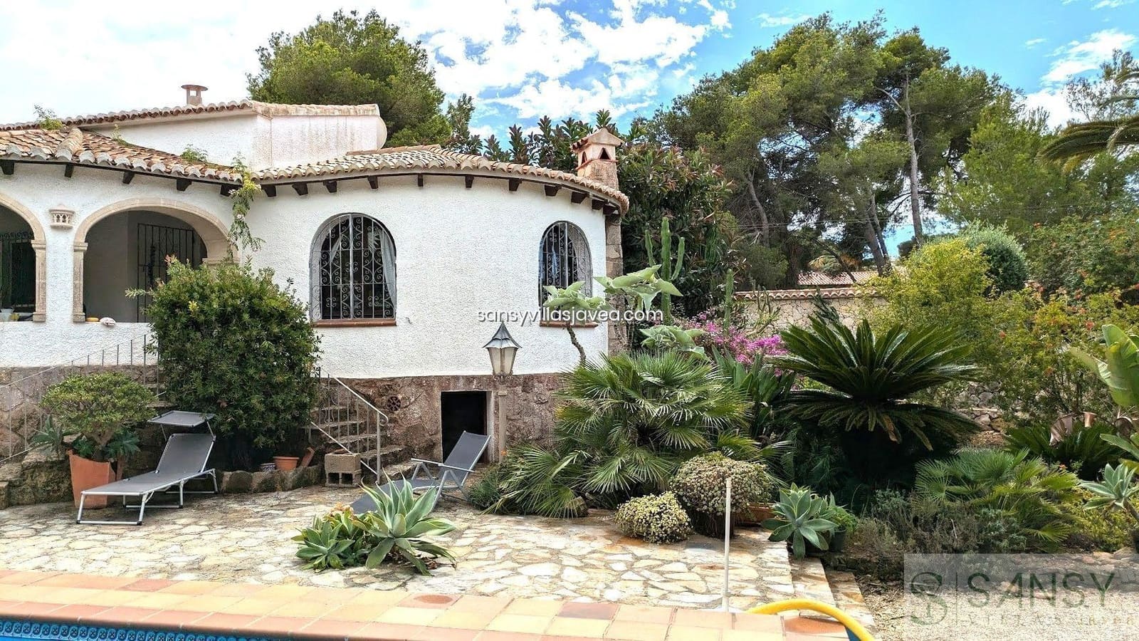 2 makuuhuone Huvila vuokrattavana paikassa Javea / Xabia mukana 
autotalli - 1 700 € (Ref: 9986218)