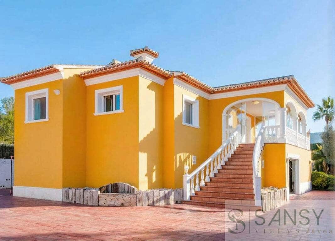 3 soverom Villa til salgs i Javea / Xabia med svømmebasseng garasje - € 795 000 (Ref: 9990053)