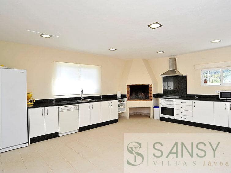 3 soverom Villa til salgs i Javea / Xabia med svømmebasseng garasje - € 795 000 (Ref: 9990053)