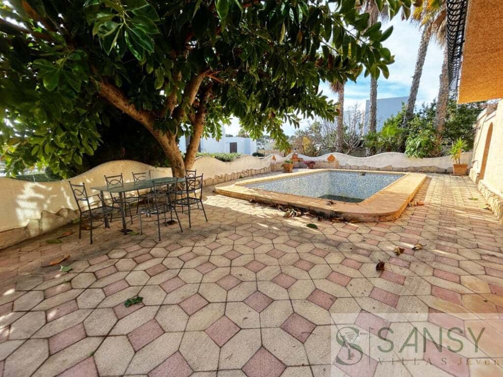 3 bedroom Villa for sale in L'Atzuvia with pool garage - € 745,000 (Ref: 9990055)