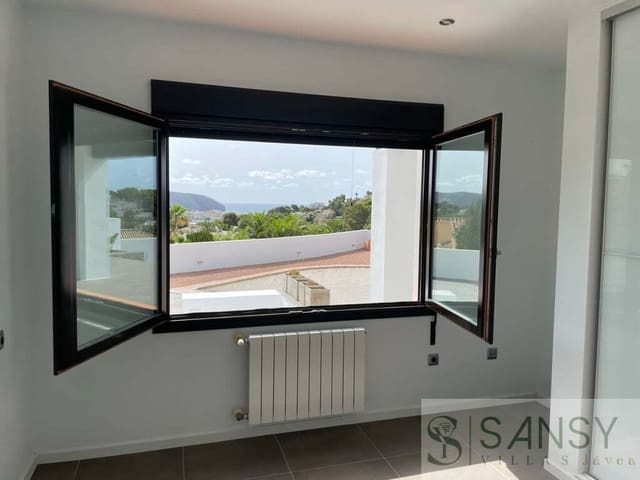 4 soveværelse Villa til salg i Moraira, Teulada-Moraira med swimmingpool garage - € 1.440.000 (Ref: 9990058)