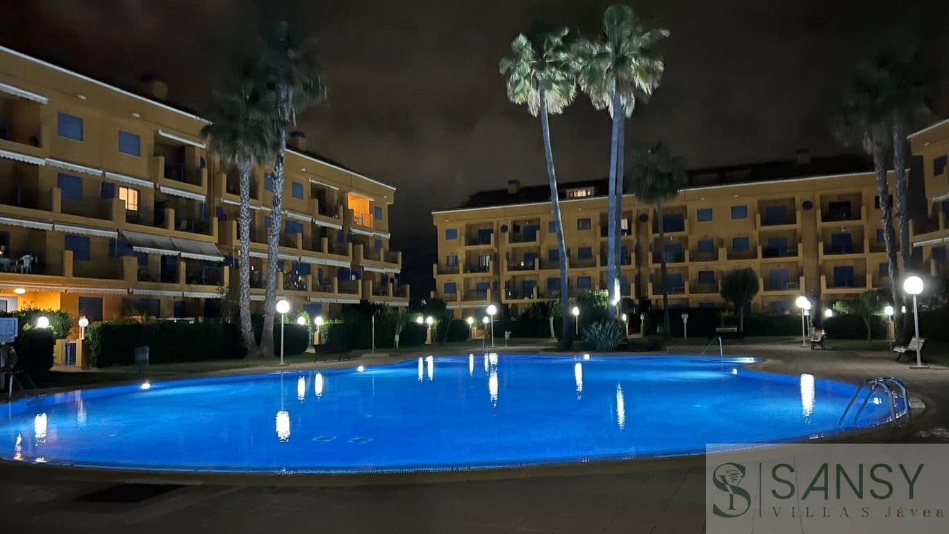 4 bedroom Penthouse for sale in Denia with pool garage - € 580,000 (Ref: 9993682)