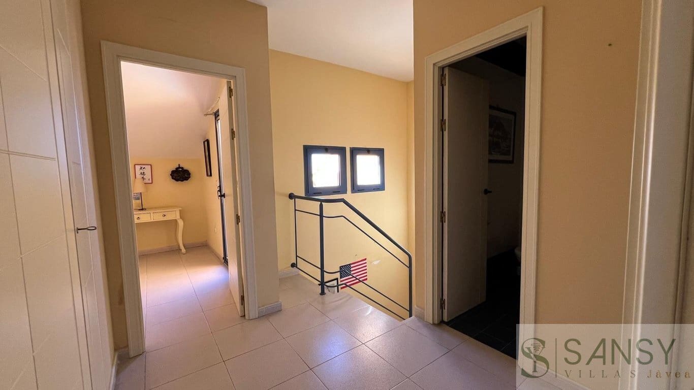 4 bedroom Penthouse for sale in Denia with pool garage - € 580,000 (Ref: 9993682)