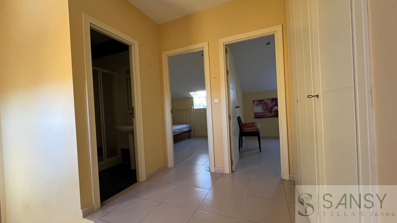 4 bedroom Penthouse for sale in Denia with pool garage - € 580,000 (Ref: 9993682)