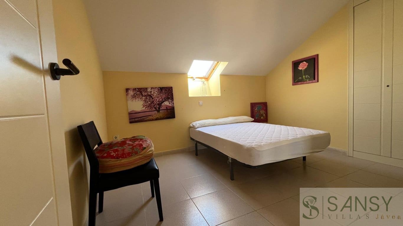 4 bedroom Penthouse for sale in Denia with pool garage - € 580,000 (Ref: 9993682)