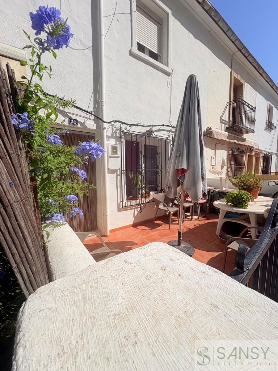 3 quarto Moradia Geminada para venda em Javea / Xabia - 230 000 € (Ref: 9998001)
