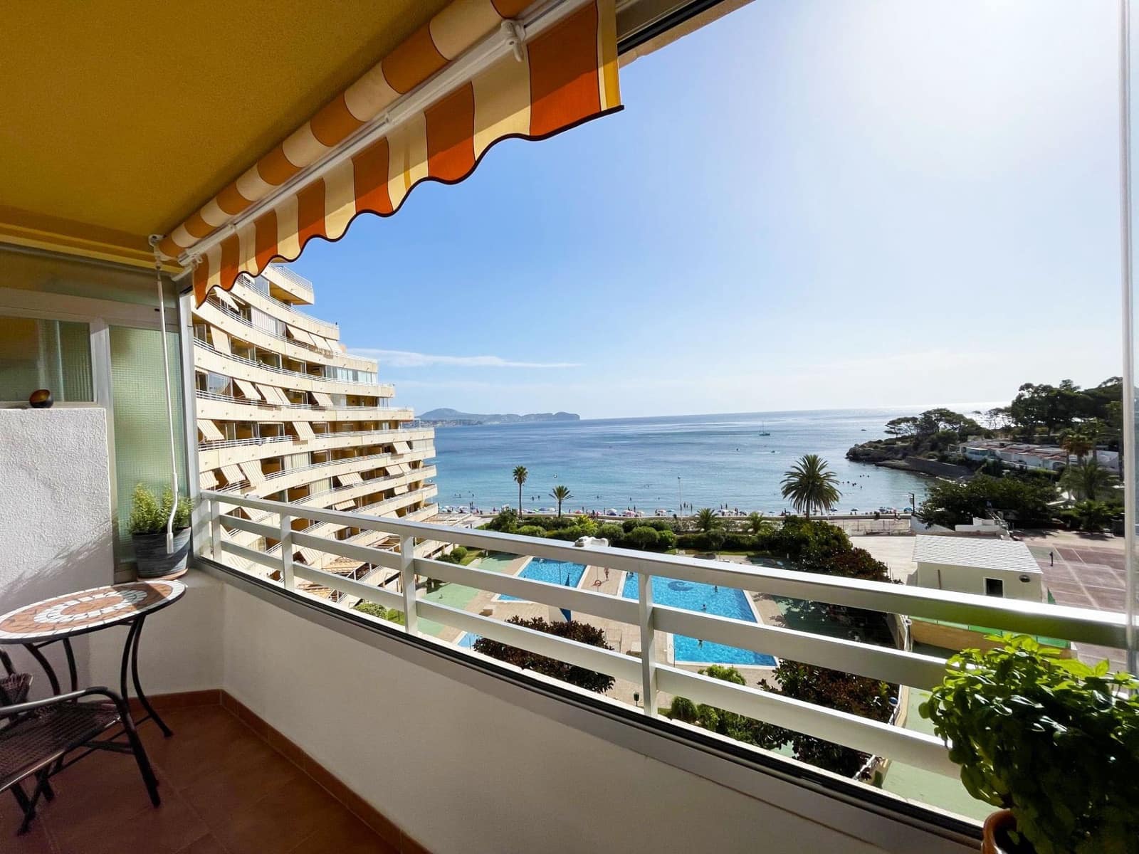 Apartamento de 2 habitaciones en Calpe / Calp en venta con piscina garaje - 415.000 € (Ref: 10025079)