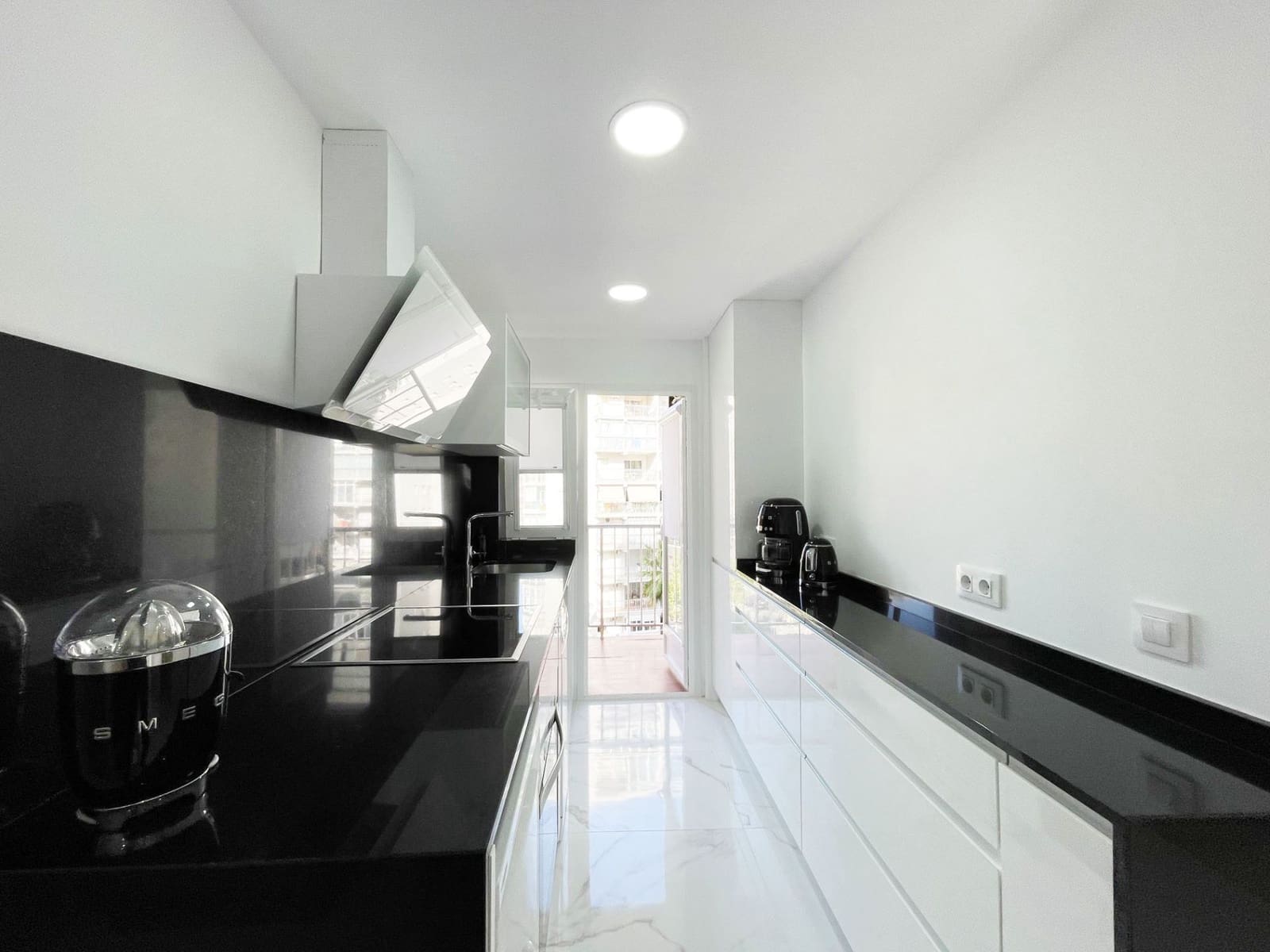 Apartamento de 2 habitaciones en Calpe / Calp en venta con piscina garaje - 415.000 € (Ref: 10025079)