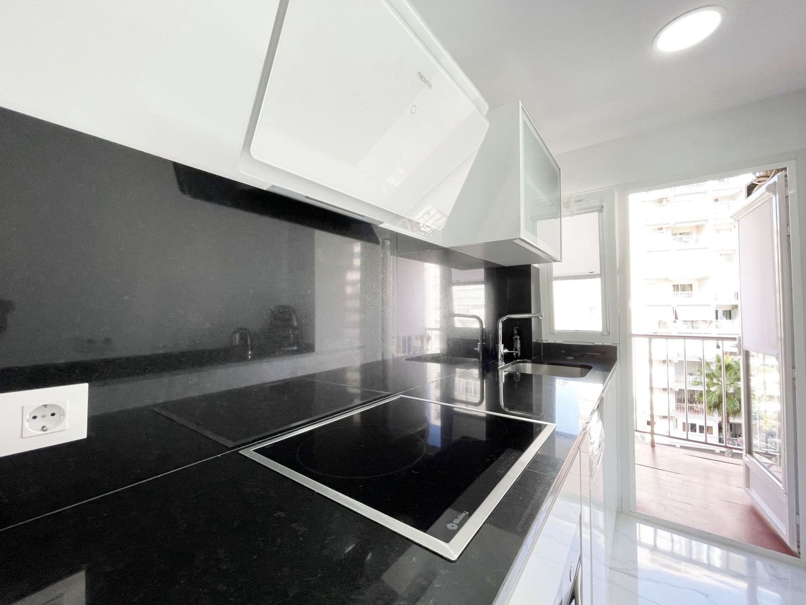 Apartamento de 2 habitaciones en Calpe / Calp en venta con piscina garaje - 415.000 € (Ref: 10025079)