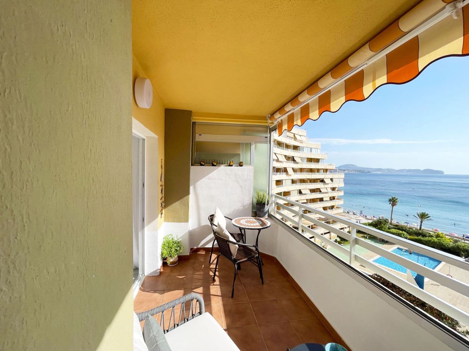 Apartamento de 2 habitaciones en Calpe / Calp en venta con piscina garaje - 415.000 € (Ref: 10025079)