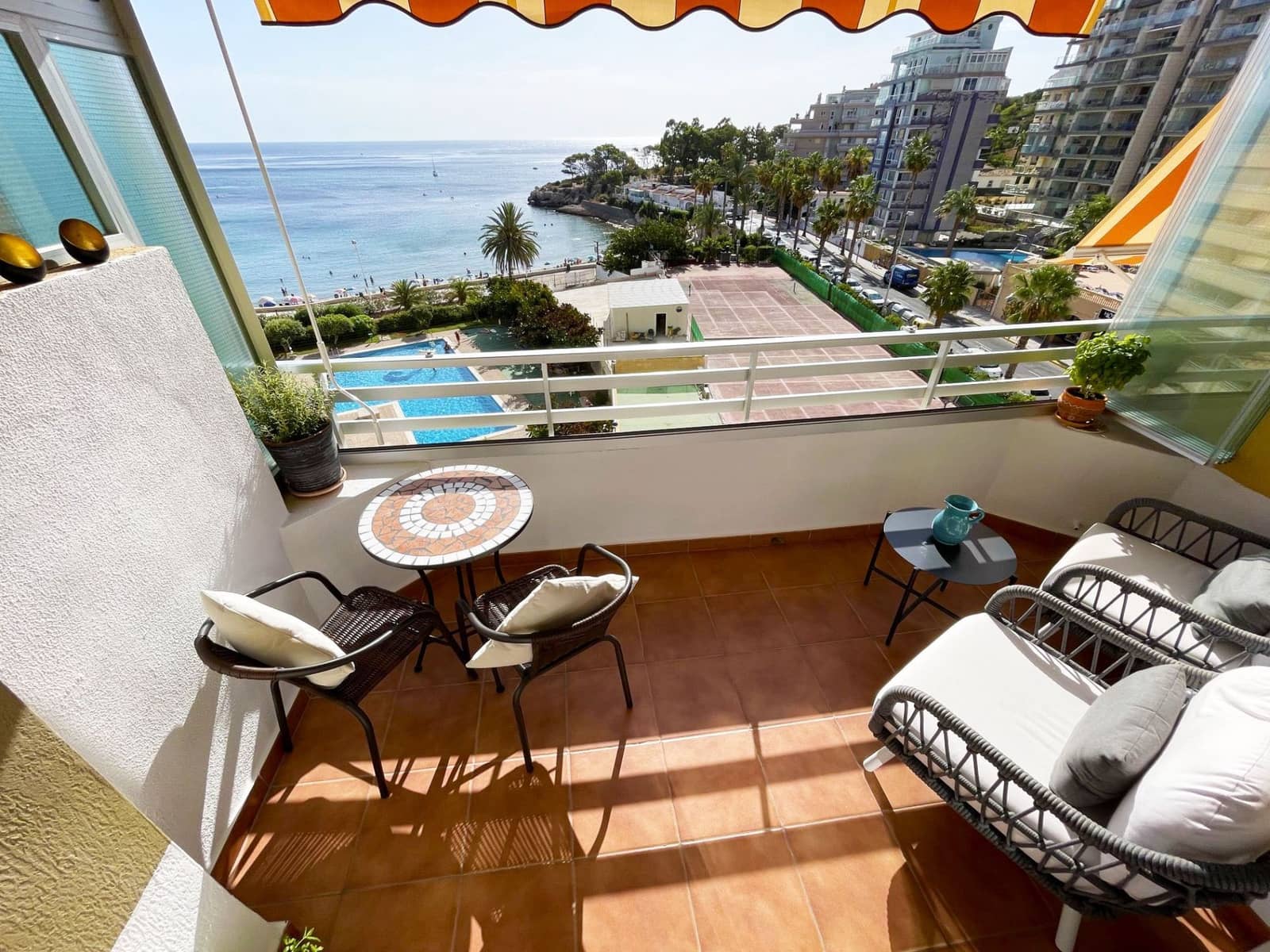 Apartamento de 2 habitaciones en Calpe / Calp en venta con piscina garaje - 415.000 € (Ref: 10025079)