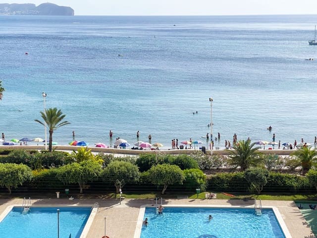 Apartamento de 2 habitaciones en Calpe / Calp en venta con piscina garaje - 415.000 € (Ref: 10025079)