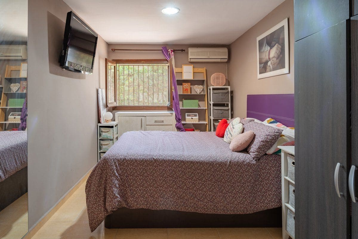 7 makuuhuone Huvila myytävänä paikassa Calpe / Calp mukana uima-altaan 
autotalli - 839 000 € (Ref: 10042490)