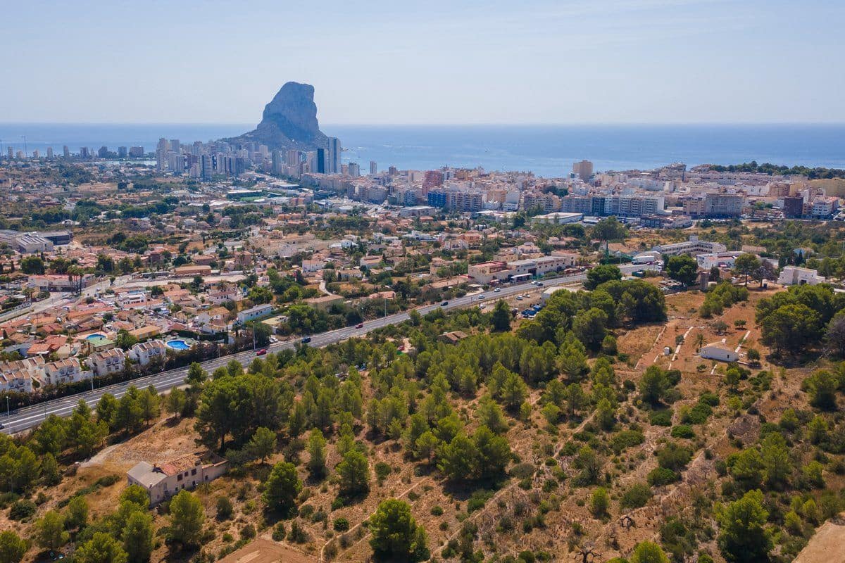 7 makuuhuone Huvila myytävänä paikassa Calpe / Calp mukana uima-altaan 
autotalli - 839 000 € (Ref: 10042490)