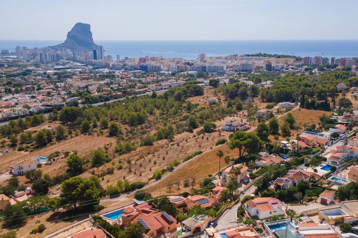 7 makuuhuone Huvila myytävänä paikassa Calpe / Calp mukana uima-altaan 
autotalli - 839 000 € (Ref: 10042490)