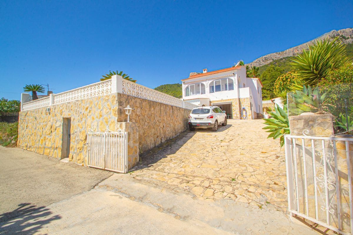 4 Zimmer Villa zu verkaufen in Calpe / Calp mit Garage - 499.000 € (Ref: 10042491)
