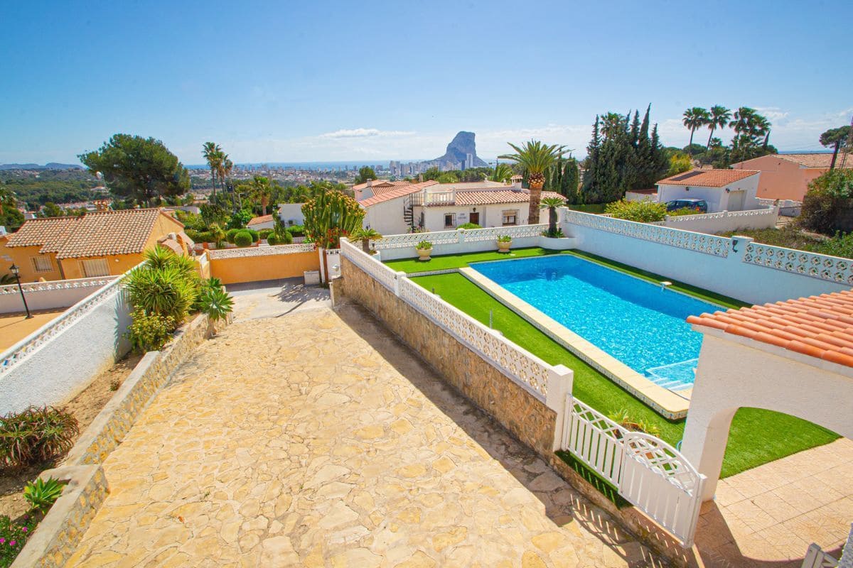 4 Zimmer Villa zu verkaufen in Calpe / Calp mit Garage - 499.000 € (Ref: 10042491)
