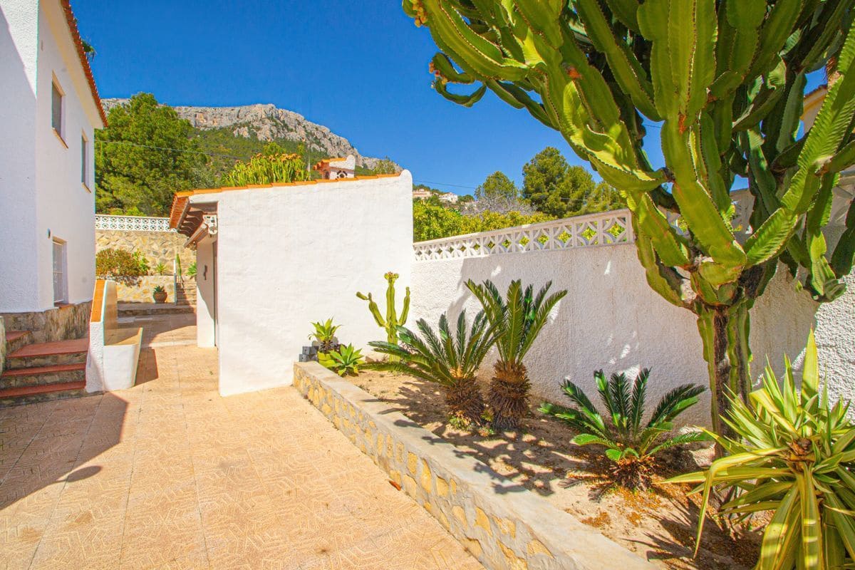 4 Zimmer Villa zu verkaufen in Calpe / Calp mit Garage - 499.000 € (Ref: 10042491)