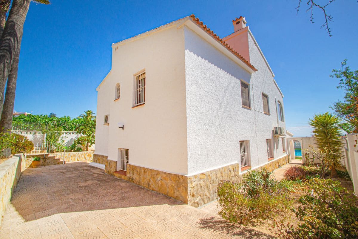 4 Zimmer Villa zu verkaufen in Calpe / Calp mit Garage - 499.000 € (Ref: 10042491)