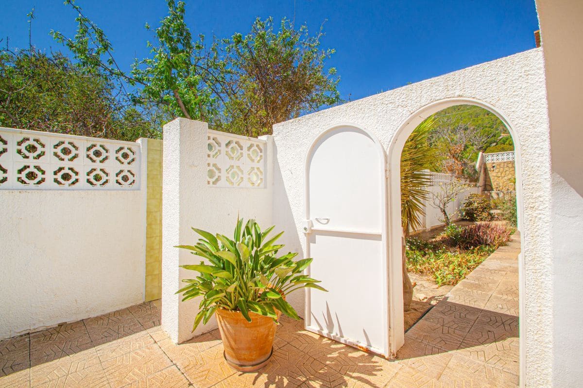 4 Zimmer Villa zu verkaufen in Calpe / Calp mit Garage - 499.000 € (Ref: 10042491)