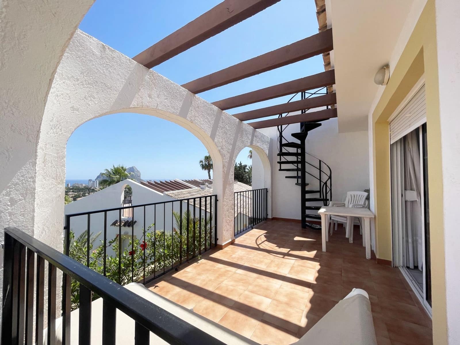 2 Zimmer Bungalow zu verkaufen in Calpe / Calp mit Pool Garage - 270.000 € (Ref: 10042495)