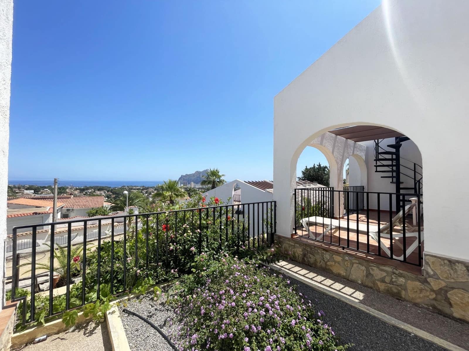 2 Zimmer Bungalow zu verkaufen in Calpe / Calp mit Pool Garage - 270.000 € (Ref: 10042495)