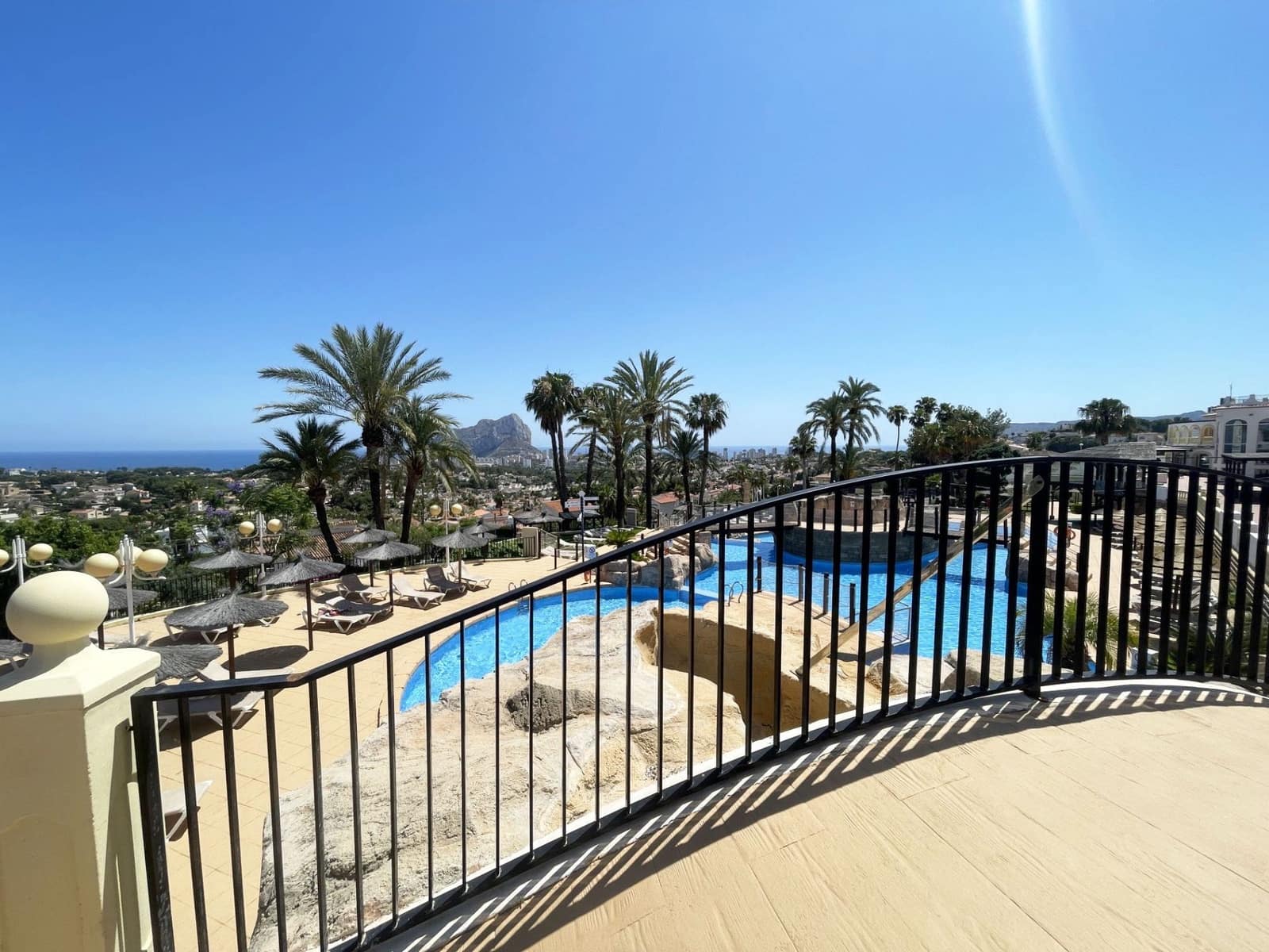 2 Zimmer Bungalow zu verkaufen in Calpe / Calp mit Pool Garage - 270.000 € (Ref: 10042495)
