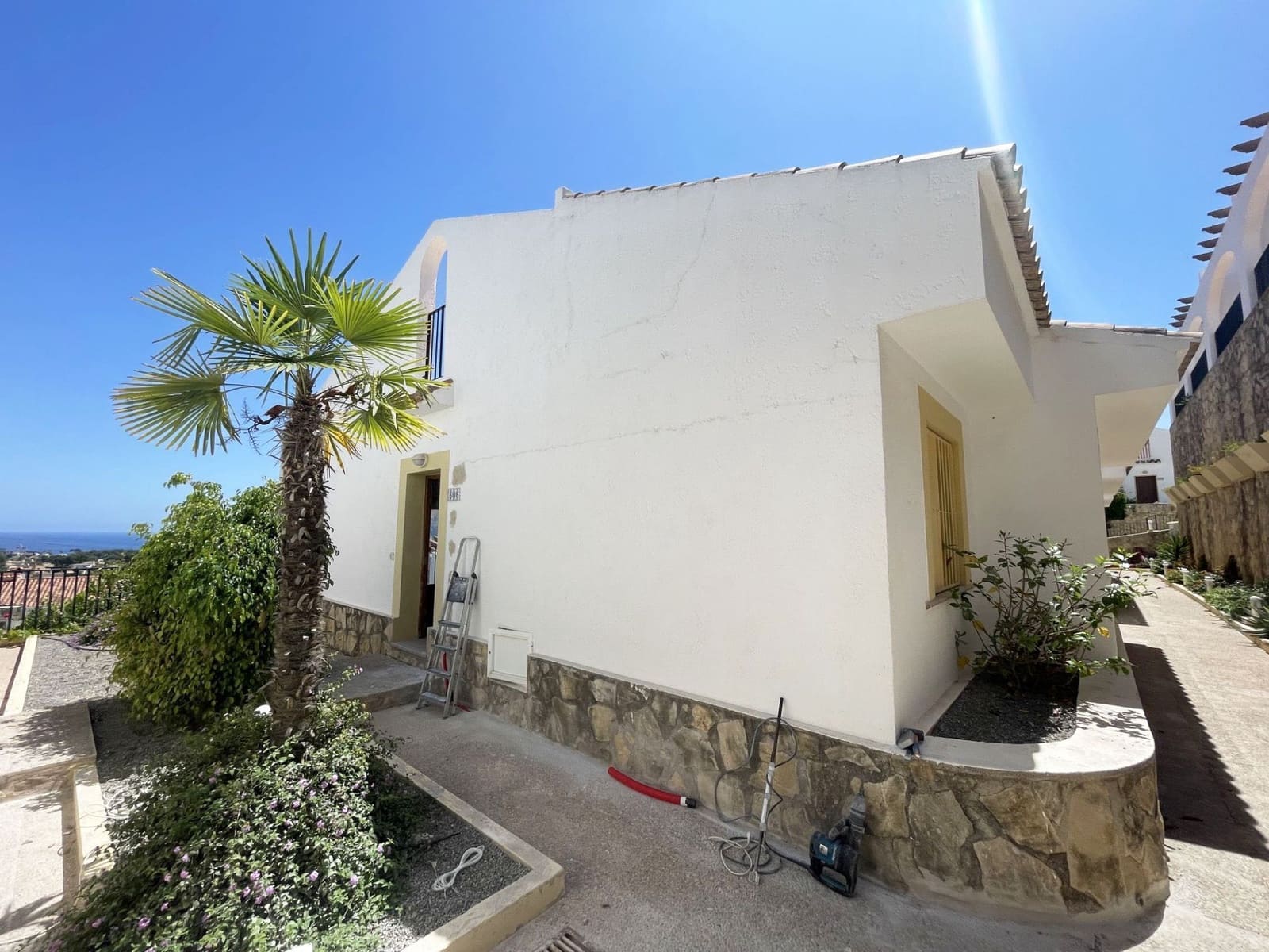 2 Zimmer Bungalow zu verkaufen in Calpe / Calp mit Pool Garage - 270.000 € (Ref: 10042495)