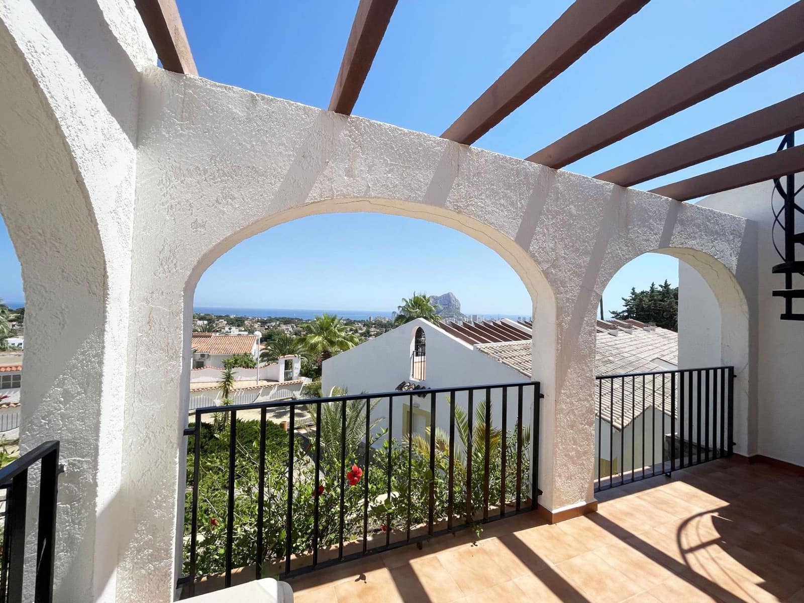 2 Zimmer Bungalow zu verkaufen in Calpe / Calp mit Pool Garage - 270.000 € (Ref: 10042495)