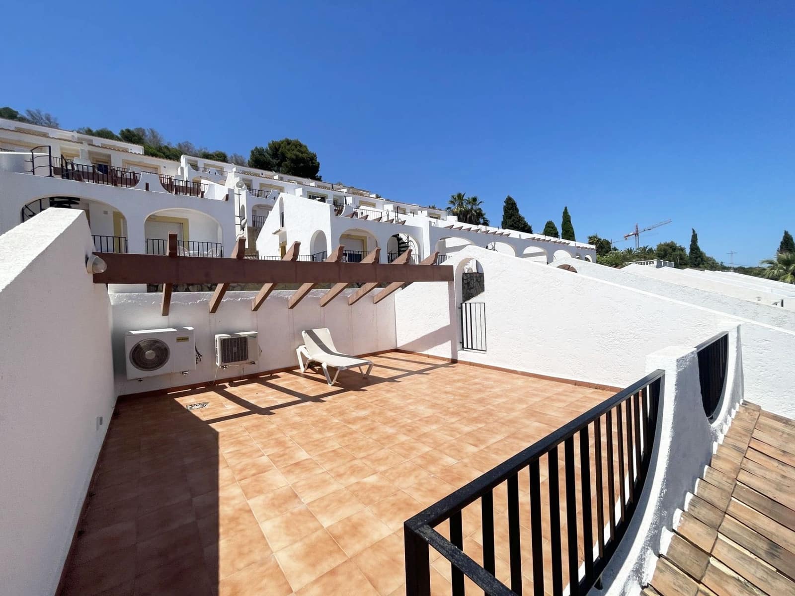 2 Zimmer Bungalow zu verkaufen in Calpe / Calp mit Pool Garage - 270.000 € (Ref: 10042495)