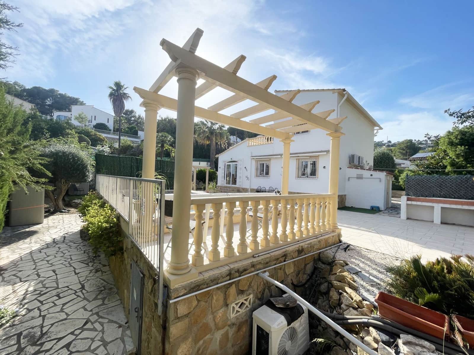 4 quarto Moradia para venda em Benissa com piscina garagem - 620 000 € (Ref: 10042496)