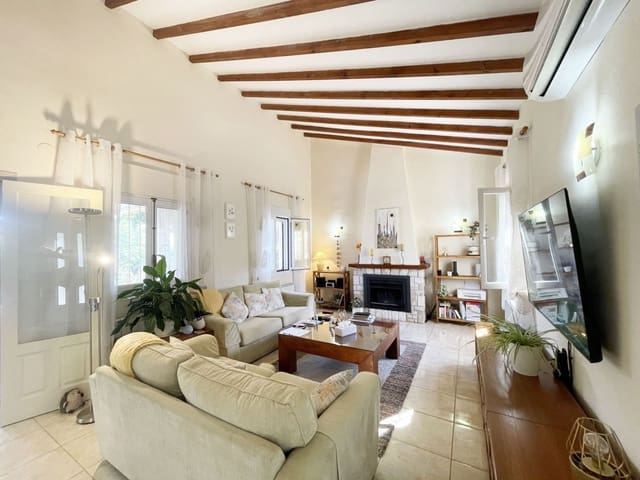 Chalet de 4 habitaciones en Benissa en venta con piscina garaje - 599.000 € (Ref: 10042496)