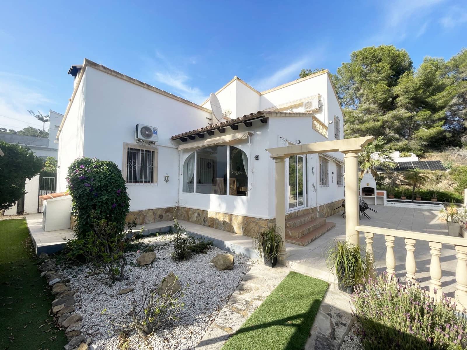 4 quarto Moradia para venda em Benissa com piscina garagem - 620 000 € (Ref: 10042496)