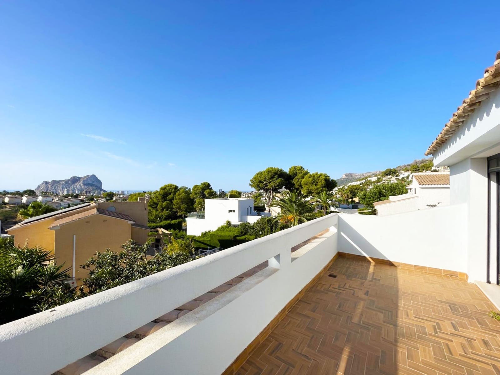 5 makuuhuone Huvila myytävänä paikassa Calpe / Calp mukana uima-altaan 
autotalli - 810 000 € (Ref: 10054655)