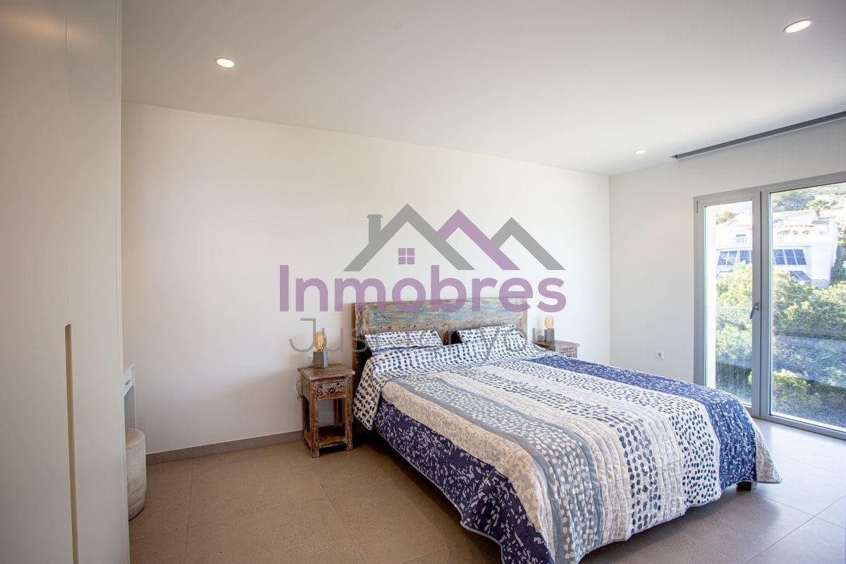 4 Zimmer Villa zu verkaufen in Cumbre del Sol mit Pool Garage - 1.429.000 € (Ref: 10070334)