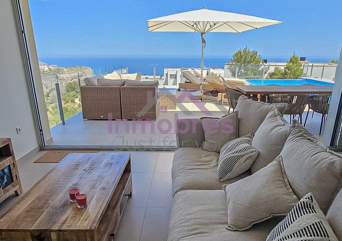 4 Zimmer Villa zu verkaufen in Cumbre del Sol mit Pool Garage - 1.429.000 € (Ref: 10070334)