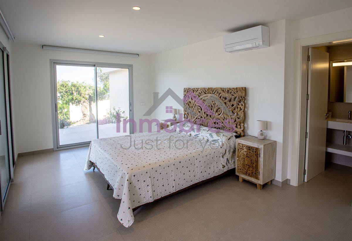 4 Zimmer Villa zu verkaufen in Cumbre del Sol mit Pool Garage - 1.429.000 € (Ref: 10070334)