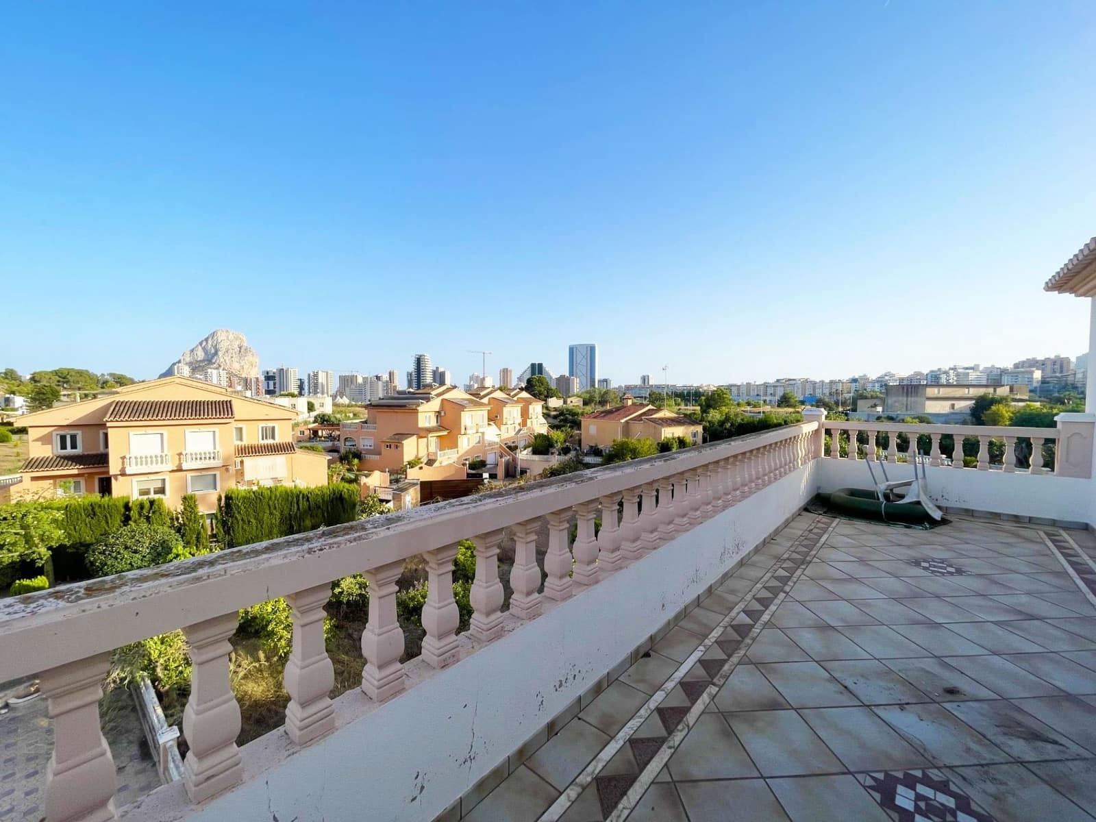 6 Zimmer Villa zu verkaufen in Calpe / Calp mit Pool Garage - 1.065.000 € (Ref: 10094201)