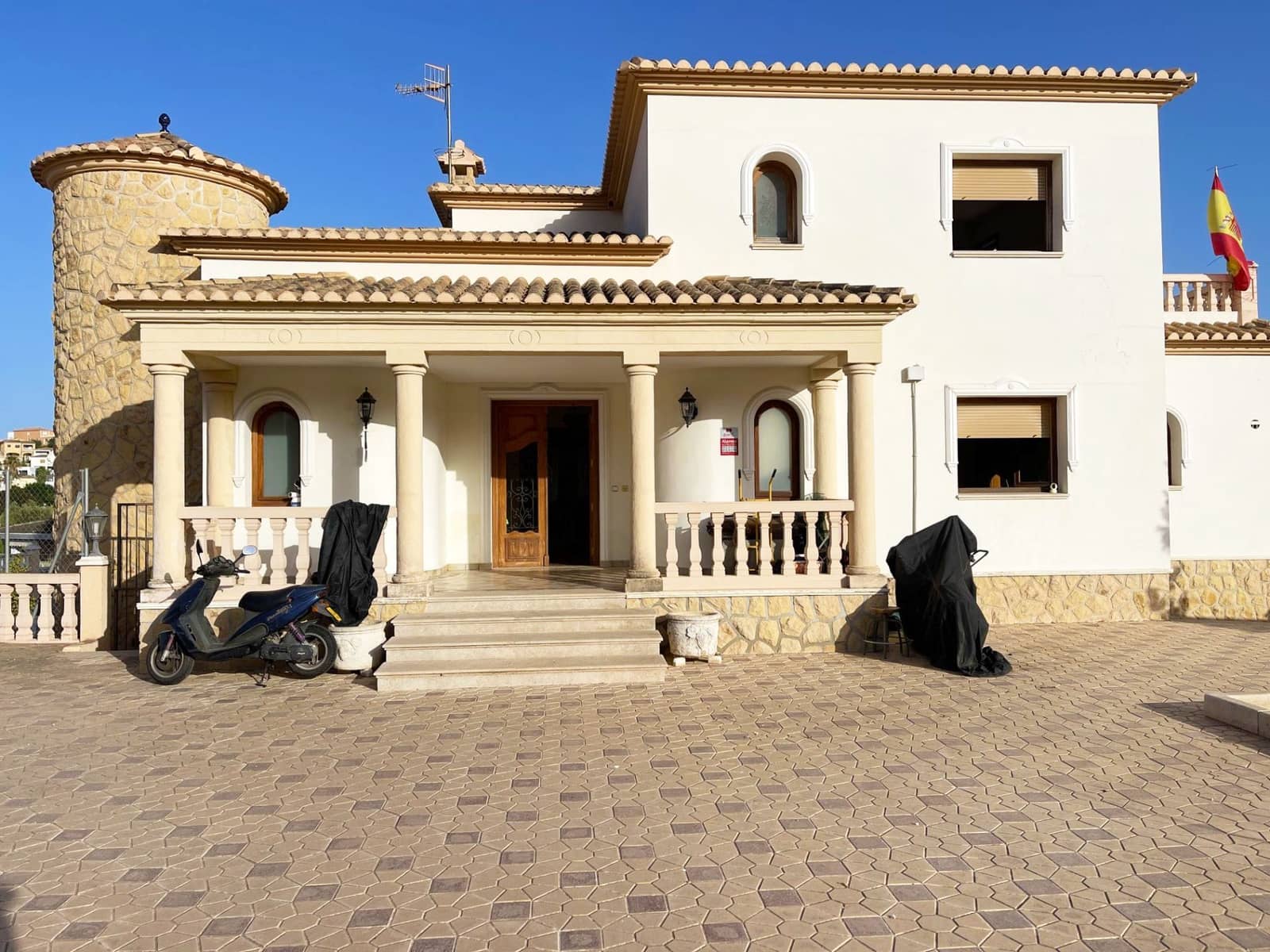 6 Zimmer Villa zu verkaufen in Calpe / Calp mit Pool Garage - 1.065.000 € (Ref: 10094201)