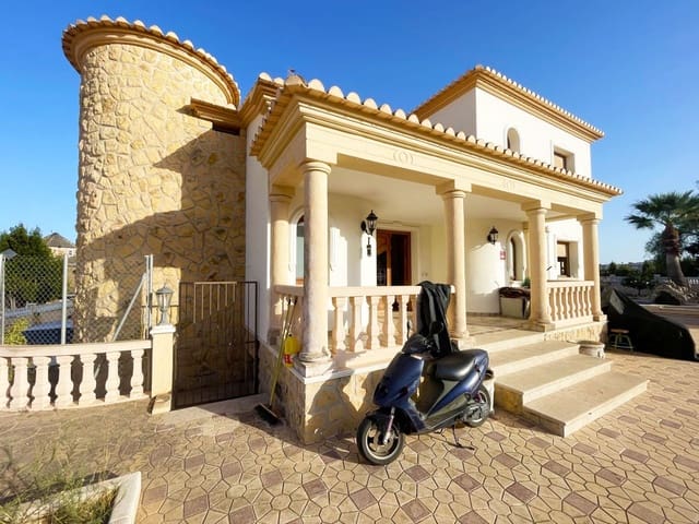 6 Zimmer Villa zu verkaufen in Calpe / Calp mit Pool Garage - 1.065.000 € (Ref: 10094201)