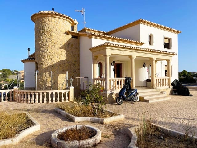 6 Zimmer Villa zu verkaufen in Calpe / Calp mit Pool Garage - 1.065.000 € (Ref: 10094201)