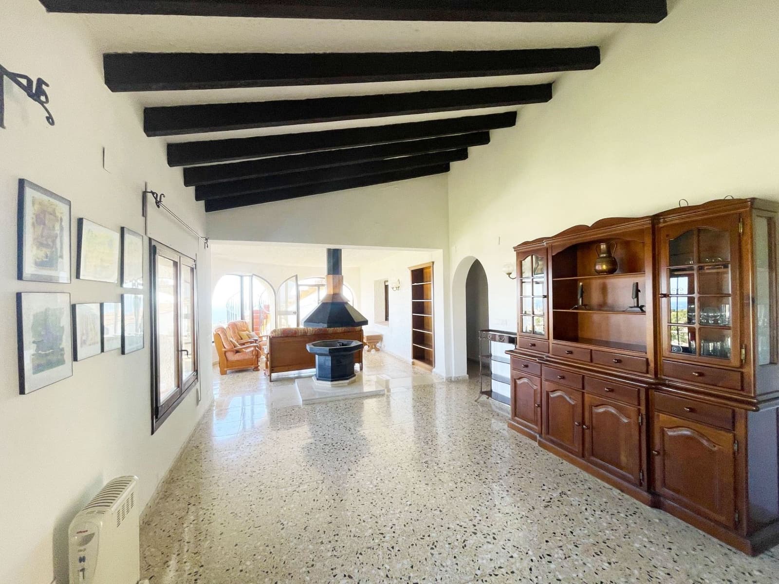 3 bedroom Villa for sale in Montemar with garage - € 520,000 (Ref: 10158979)